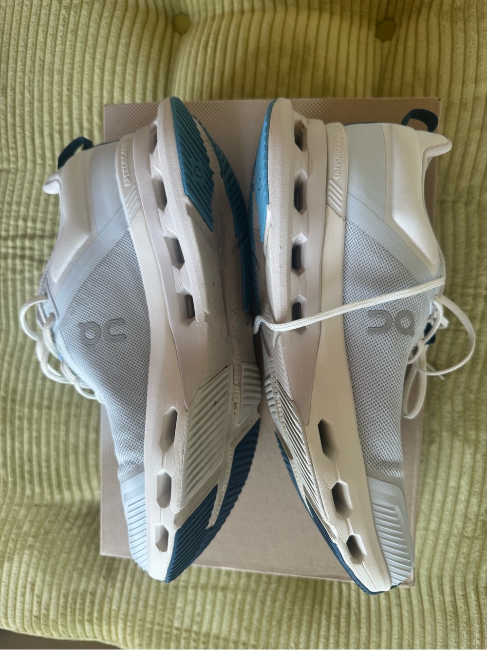 On Running Cloudtec women’s Running Shoes - White & Blue Outsole - Picture 5 of 5